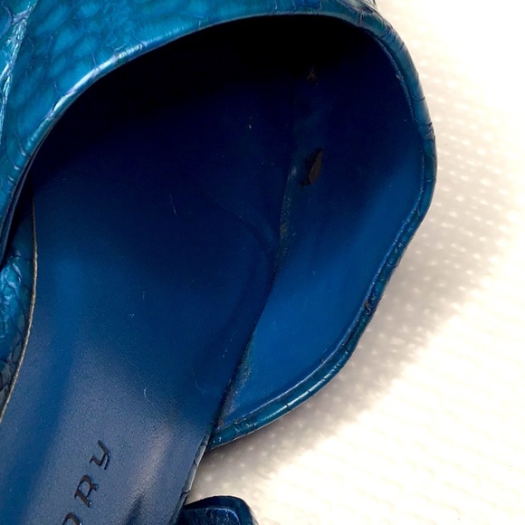 Chinese Laundry Pointy Toe Reptile Embossed Shoes - Picture 7 of 7